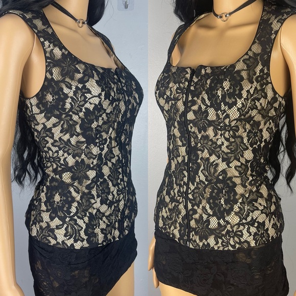 Lace Zipper Corset Top - Picture 2 of 5